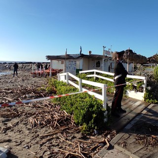 Imperia: sarebbe un caso di suicidio il ritrovamento del corpo di una donna al Prino (Foto e video) Imperia: sarebbe un caso di suicidio il ritrovamento del corpo di una donna al Prino (Foto e video)