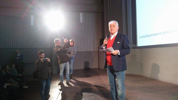 Elezioni comunali a Imperia: Claudio Scajola sul simbolo concesso a sostegno di Lanteri: "Il contentino di un surrogato. Le patacche qui non contano" (Foto e Video) Elezioni comunali a Imperia: Claudio Scajola sul simbolo concesso a sostegno di Lanteri: "Il contentino di un surrogato. Le patacche qui non contano" (Foto e Video)