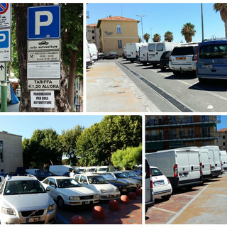 Ventimiglia: nonostante i cartelli molto chiari ‘solo autovetture’ i camion invadono i parcheggi Ventimiglia: nonostante i cartelli molto chiari ‘solo autovetture’ i camion invadono i parcheggi