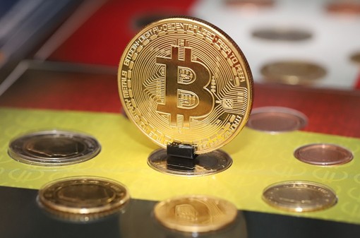 Il Fisco entra nel mondo crypto: DAC8, dichiarazione obbligatoria e fine dell'anonimato