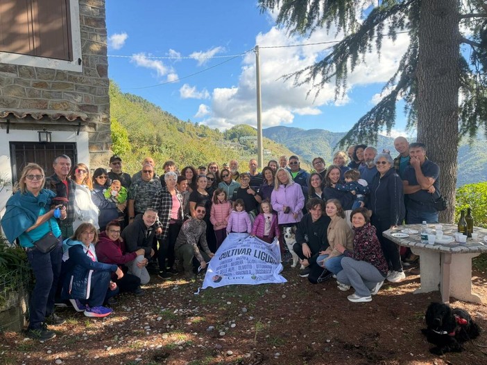 Castel Vittorio, grande successo per la decima edizione della Camminata negli Olivi