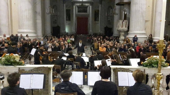 Imperia: notevole successo per l'esibizione dell'Orchestra Ligeia ieri sera alla concattedrale di Porto Maurizio