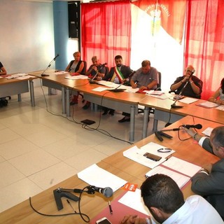 Vallecrosia: convocato consiglio comunale monotematico dai consiglieri Perri, Quesada, Paolino e Scarinci