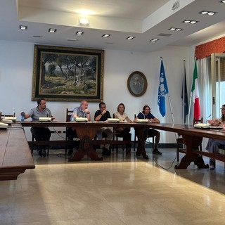 Ospedaletti, modifica allo statuto comunale per i nuovi consiglieri (volontari) del sindaco, botta e risposta in Consiglio Ospedaletti, modifica allo statuto comunale per i nuovi consiglieri (volontari) del sindaco, botta e risposta in Consiglio