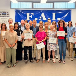 Lavoratori frontalieri, Ventimiglia consegna i diplomi del corso di lingua francese del Fai (Foto)