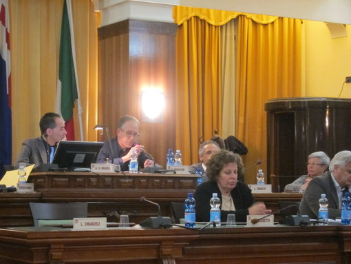 Sanremo: al termine della seduta il consiglio comunale approva l'assestamento di bilancio 2014/1016