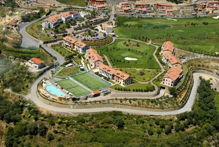 Riapre il Castellaro Golf Resort. Tra le novità il centro benessere night