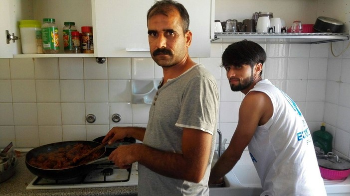 Imperia: grande successo alla Talpa e L'Orologio per la cena meticcia organizzata dalla coop sociale Pro.Ge.S.T.