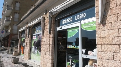 Crisi e Tari da quasi 5mila euro. Dopo vent'anni chiude il Centro Mangimi Animali. La proprietaria: "i nostri politici vivono in un altro pianeta dove tutto va bene"