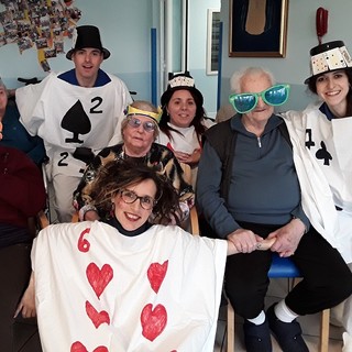 Vallecrosia: canti, balli, bugie e stelle filanti a Casa Rachele per il Carnevale 2020