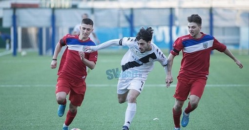 Calciomercato, Imperia: Idea De Simone per l'attacco
