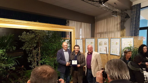 Floramondadori, alla cooperativa agricola BioAgritech la targa per miglior allestimento