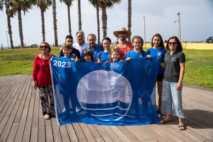 10 anni di bandiera blu a Santo Stefano al Mare: la consegna alle spiagge e un riconoscimento per la Canottieri 10 anni di bandiera blu a Santo Stefano al Mare: la consegna alle spiagge e un riconoscimento per la Canottieri