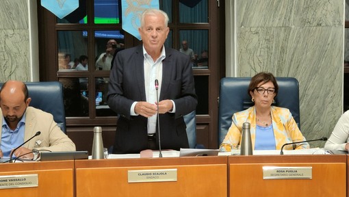 Strigliata a Bergaminelli, Scajola in consiglio comunale: "Perché ce l'hanno tutti con me?"