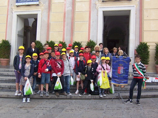 Il Consiglio Comunale dei Ragazzi di Imperia a Palazzo Ducale per il Progetto 'Io partecipo'