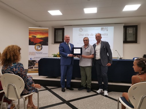 Sanremo: una vita da geometra, l'ordine della provincia di Imperia consegna le benemerenze ai professionisti
