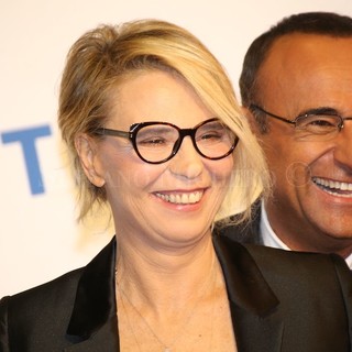 #Sanremo2017: Maria De Filippi svela "Piersilvio mi ha fatto recapitare un mazzo di fiori" #Sanremo2017: Maria De Filippi svela "Piersilvio mi ha fatto recapitare un mazzo di fiori"