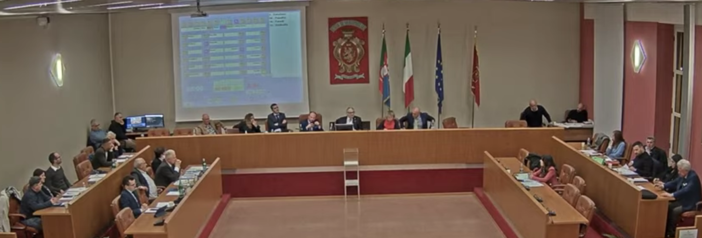 Ventimiglia, Spinosi denuncia Nazzari: "Offese gravi durante il Consiglio Comunale"