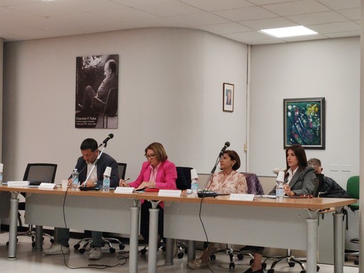 Consiglio comunale a Vallecrosia, la minoranza "Quando le priorità si capovolgono: l'interesse privato davanti a quello pubblico" Consiglio comunale a Vallecrosia, la minoranza "Quando le priorità si capovolgono: l'interesse privato davanti a quello pubblico"