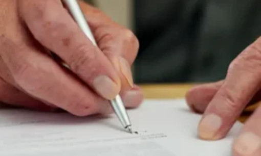 Come Scegliere il Contratto Giusto per Babysitter: 3 Strategie Efficaci