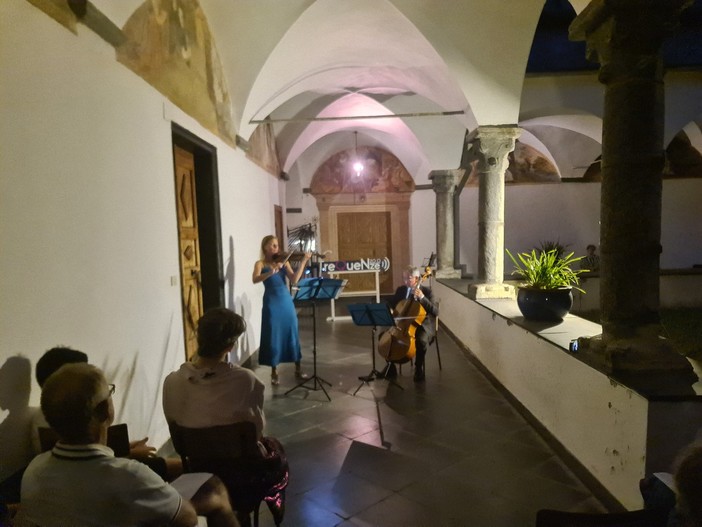 Il pubblico promuove 'Frequenze 20.0' con tanta affluenza e molti applausi (foto)ᐧ Il pubblico promuove 'Frequenze 20.0' con tanta affluenza e molti applausi (foto)ᐧ