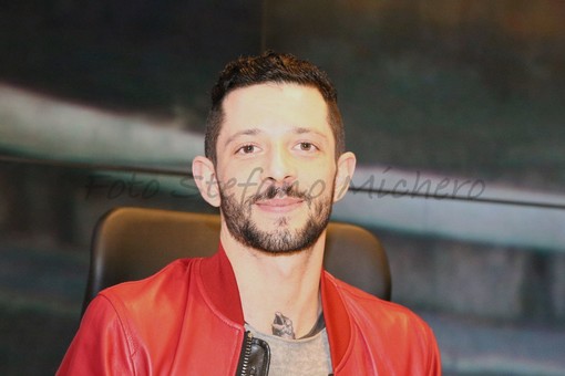 #Nesli: da rapper a cantautore, stasera si completa la metamorfosi 'positiva' con il brano #BuonaFortunaAmore #Nesli: da rapper a cantautore, stasera si completa la metamorfosi 'positiva' con il brano #BuonaFortunaAmore