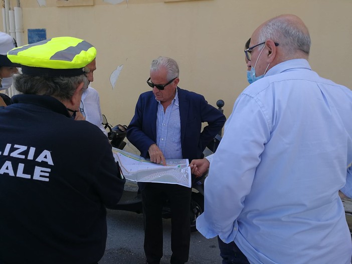 Imperia, Claudio Scajola: "No alla chiusura di piazzale Cristino dal 27 luglio al 15 agosto. Cartello messo da ditta senza ordinanza comunale"