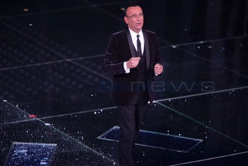 #Sanremo2017: il Dipartimento di Polizia Locale ringrazia Carlo Conti