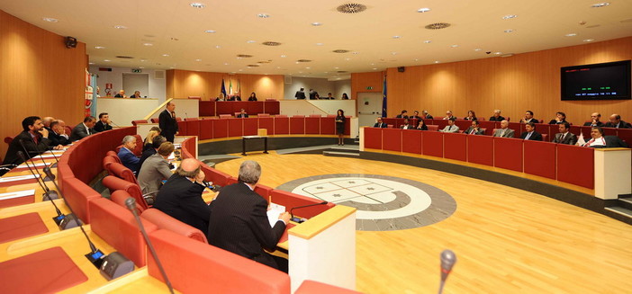 Mareggiate, Saso e Scajola (Pdl) “La Regione sostenga gli operatori balneari e gli esercenti colpiti” Mareggiate, Saso e Scajola (Pdl) “La Regione sostenga gli operatori balneari e gli esercenti colpiti”