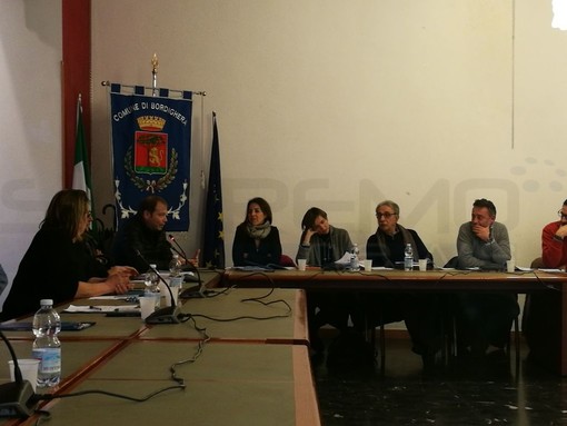 Bordighera: mostra di Monet e Piano d’azione per l’energia sostenibile al centro del Consiglio comunale della città delle palme