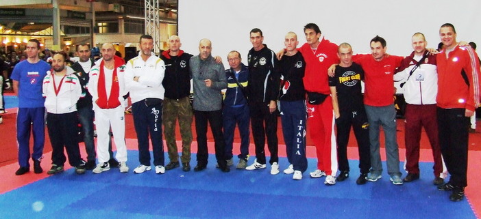 Gruppo Tecnici delle varie squadre. 7° da sx Presidente F.I.Sa Alfredo Lallo di Milano