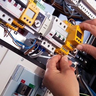 Controllo impianti elettrici