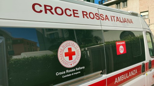 Imperia: un uomo nordafricano armato di coltello ferisce una donna, caccia all’aggressore in città e in provincia