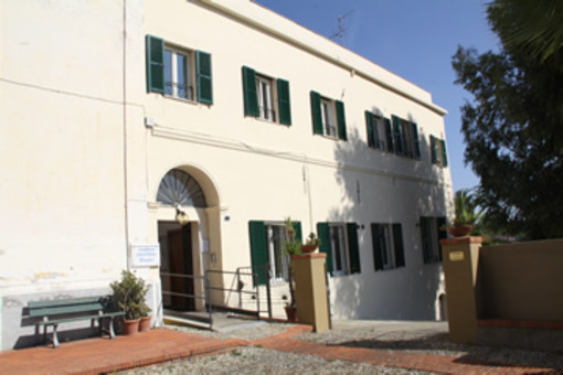 Domenica prossima la 'pet therapy' alla Rsa 'Quaglia' di Diano Castello protagonista su Rete 4