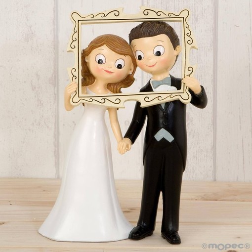 Battesimi, comunioni e matrimoni: da Festidea sono arrivati i Cake Topper, le statuine da mettere sulla torta Battesimi, comunioni e matrimoni: da Festidea sono arrivati i Cake Topper, le statuine da mettere sulla torta