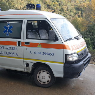 La Croce Azzurra, vicina alla comunità di Rocchetta Nervina. La cena per gli auguri di Natale sarà organizzata presso il ristornate “Lago Bin” per comprare una nuova ambulanza di soccorso