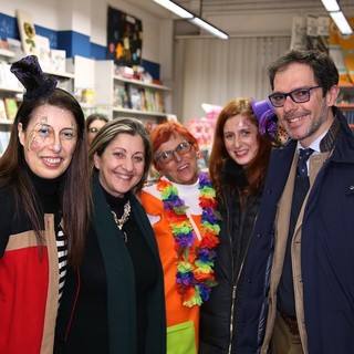 Bordighera: folta partecipazione ieri pomeriggio ed anche il Sindaco al 'Carnevale di BordiWest' Bordighera: folta partecipazione ieri pomeriggio ed anche il Sindaco al 'Carnevale di BordiWest'