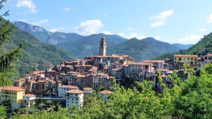 Castel Vittorio: nuovi orari per gli uffici comunali dal 1° novembre, decisione presa dall'amministrazione Castel Vittorio: nuovi orari per gli uffici comunali dal 1° novembre, decisione presa dall'amministrazione