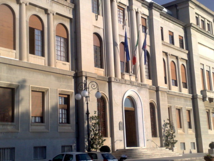 Imperia: il Sindaco proroga gli incarichi ai dirigenti. Ilvo Calzia sospeso per sei mesi sarà sostituito da Sergio Roggero