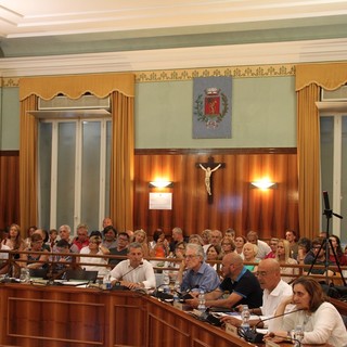 Sanremo: Sindoni “Lavorare per migliorare il senso di percepito”. Lombardi “Anche con il corretto conferimento lo spettacolo è indecoroso”