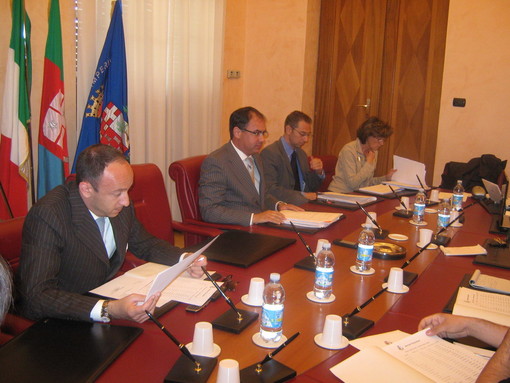 Imperia:l'assessore Calcagno presenta il bilancio preventivo Imperia:l'assessore Calcagno presenta il bilancio preventivo