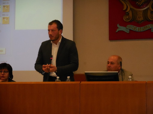 Ventimiglia: consiglio straordinario, Sindaco e maggioranza replicano alle accuse lanciate dai banchi dell’opposizione