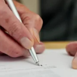 Come Scegliere il Contratto Giusto per Babysitter: 3 Strategie Efficaci