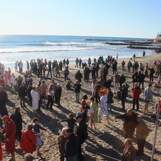 Imperia si prepara al cimento invernale da record: 300 partecipanti per la “prova costume” della Befana