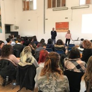 Imperia: la Polizia di Stato e la violenza di genere, un incontro con gli alunni