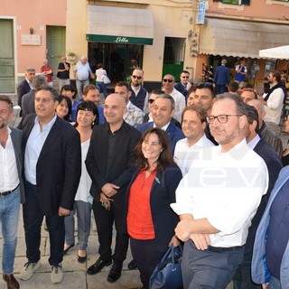 Bordighera Alta: il Presidente della Regione Liguria Giovanni Toti chiude la campagna elettorale di Giacomo Pallanca (Foto) Bordighera Alta: il Presidente della Regione Liguria Giovanni Toti chiude la campagna elettorale di Giacomo Pallanca (Foto)