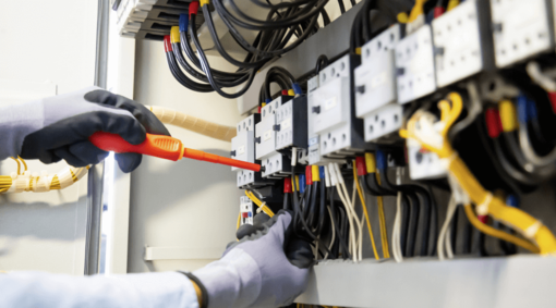 Capicorda elettrici: cosa sono e perché sono fondamentali negli impianti Capicorda elettrici: cosa sono e perché sono fondamentali negli impianti