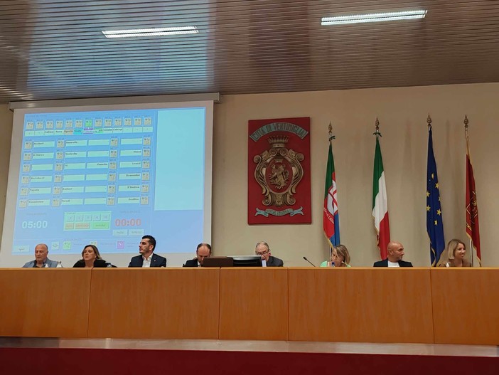 Ventimiglia, torna il consiglio comunale: quattro punti all'ordine del giorno (Foto)