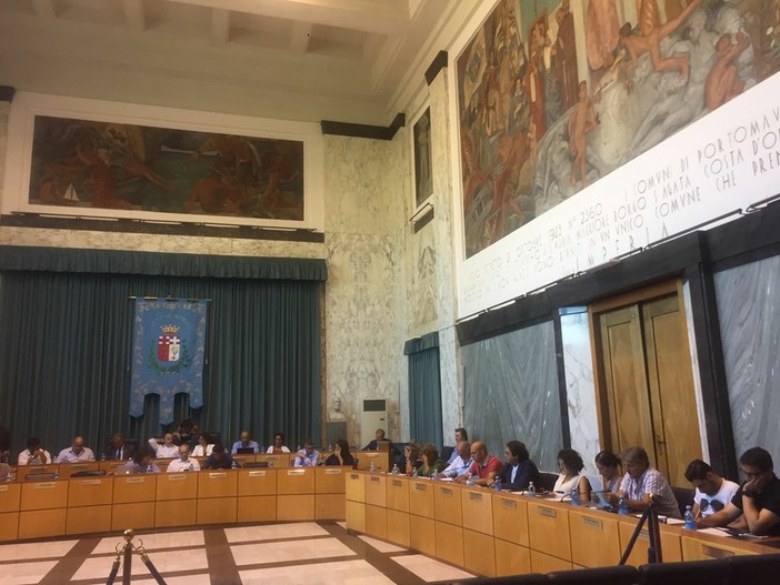 Imperia: il Consiglio Comunale approva gli equilibri di bilancio, salva l'Amministrazione Capacci Imperia: il Consiglio Comunale approva gli equilibri di bilancio, salva l'Amministrazione Capacci