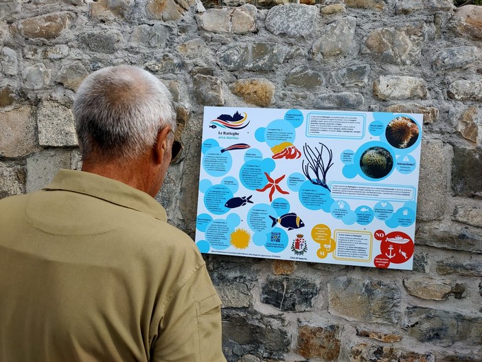 Imperia, alle Ratteghe cartelli per segnalare la presenza dell’area marina protetta Imperia, alle Ratteghe cartelli per segnalare la presenza dell’area marina protetta